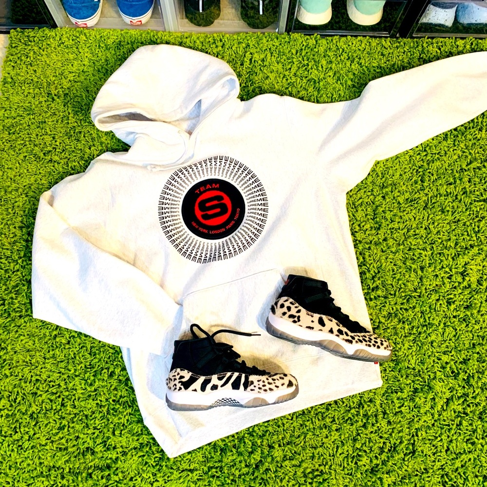 Supreme hoodie